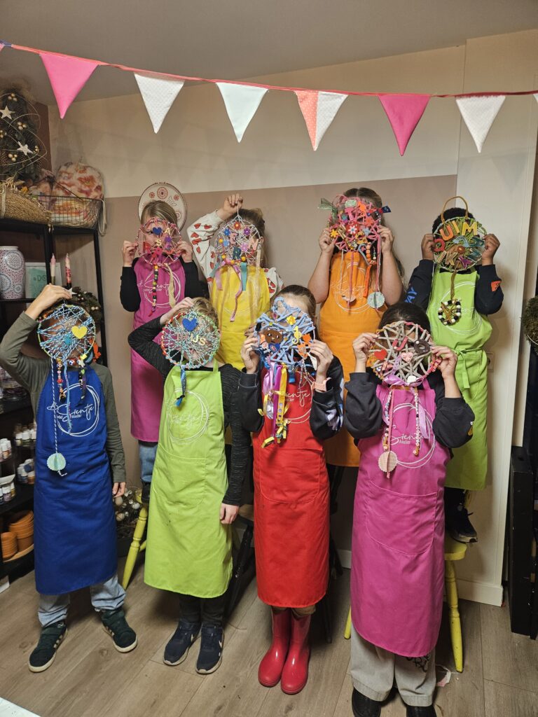 kinderfeestje, kinderfeestjes, feestjes, kinder knutselen, Bij Sientje